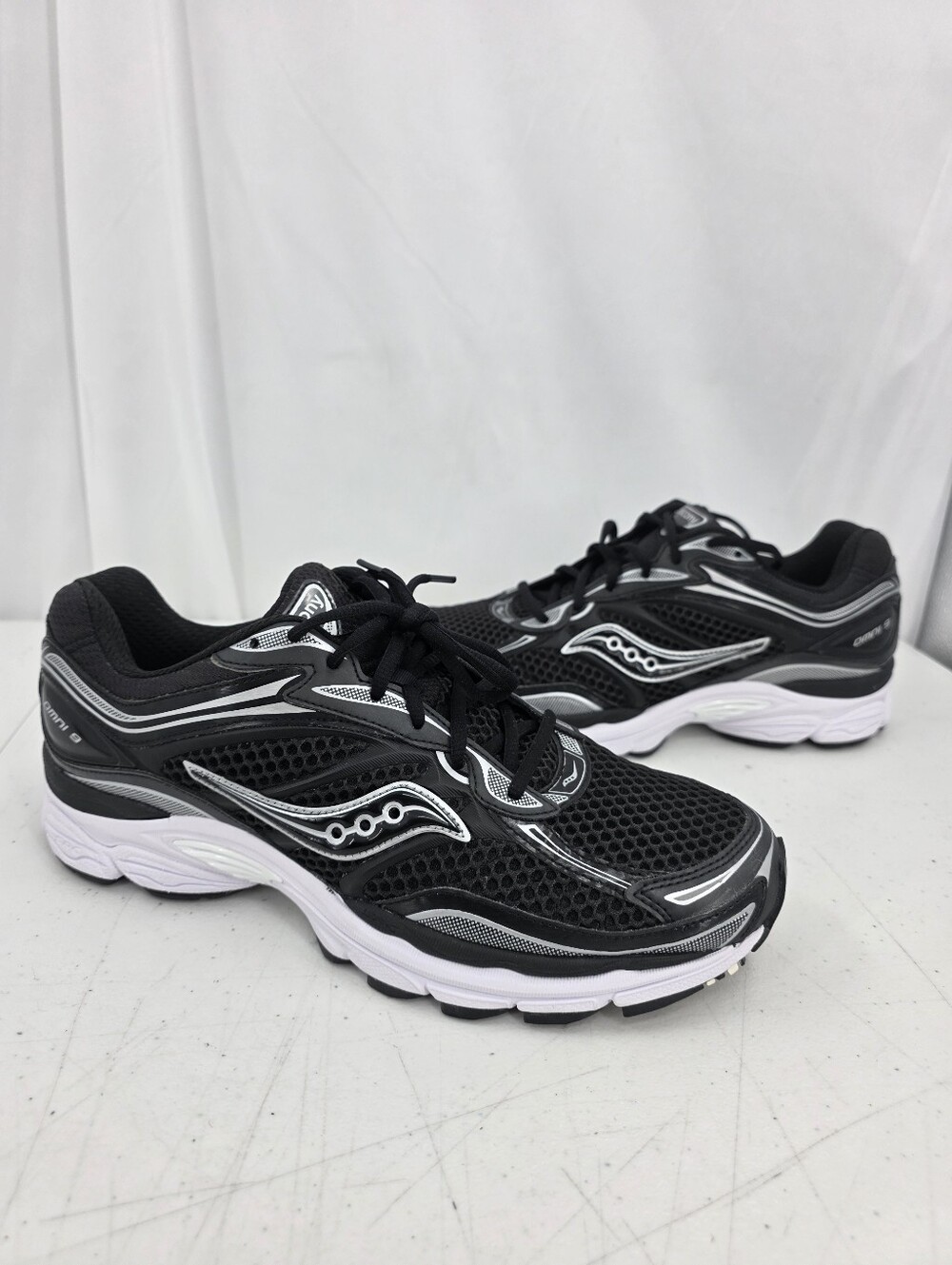 New Saucony ProGrid Omni 9 Black Silver Noir Argent S70739-73 Men's Size 12.